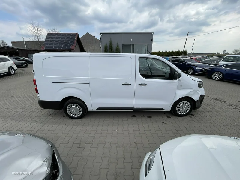 Toyota ProAce 8