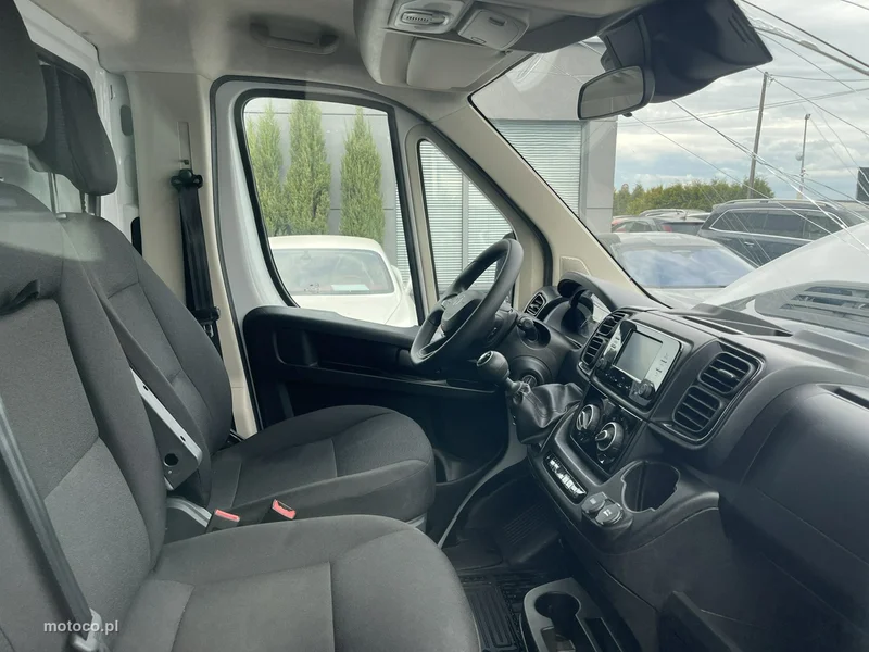 Toyota ProAce 9