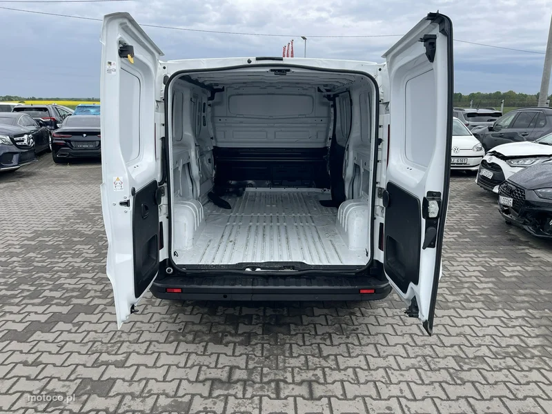 Renault Trafic 4