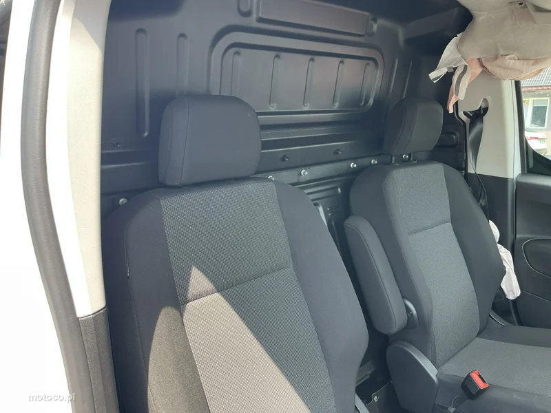 Toyota Proace City 16
