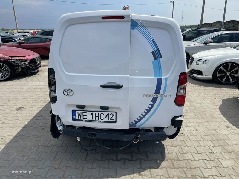 Toyota Proace City 3