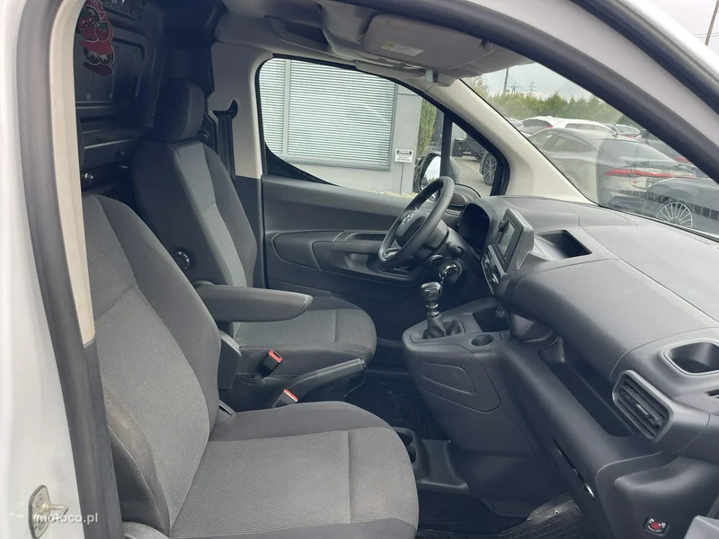 Toyota Proace City 9