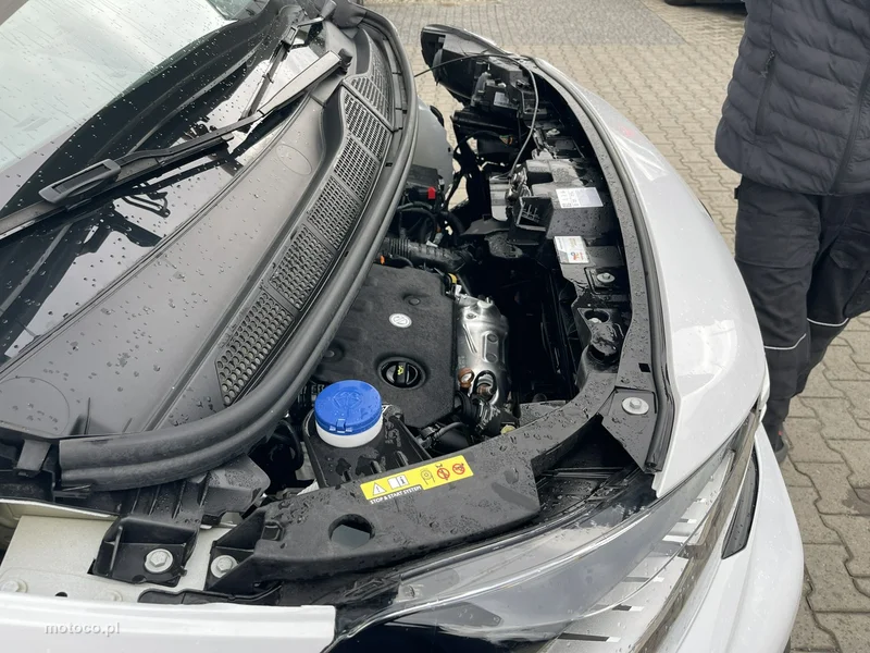 Peugeot Partner 8