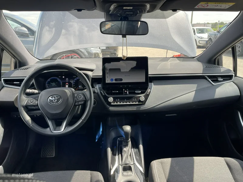 Toyota Corolla E210 12