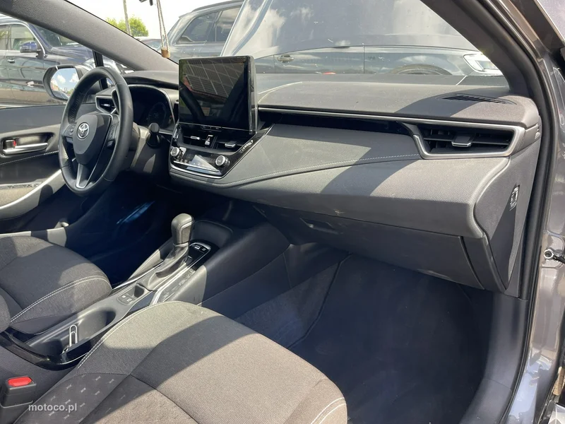 Toyota Corolla E210 14