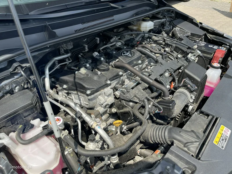 Toyota Corolla E210 18