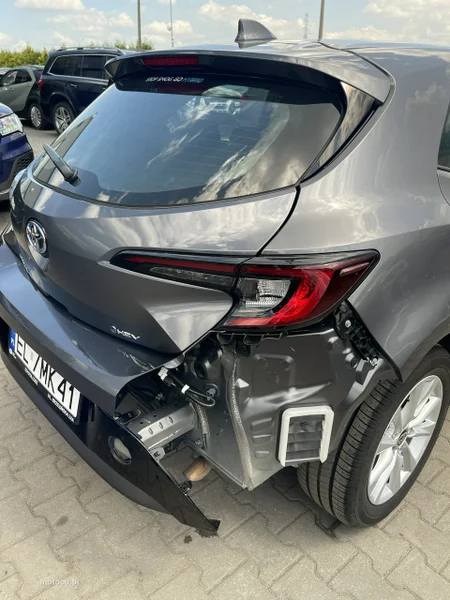 Toyota Corolla E210 4