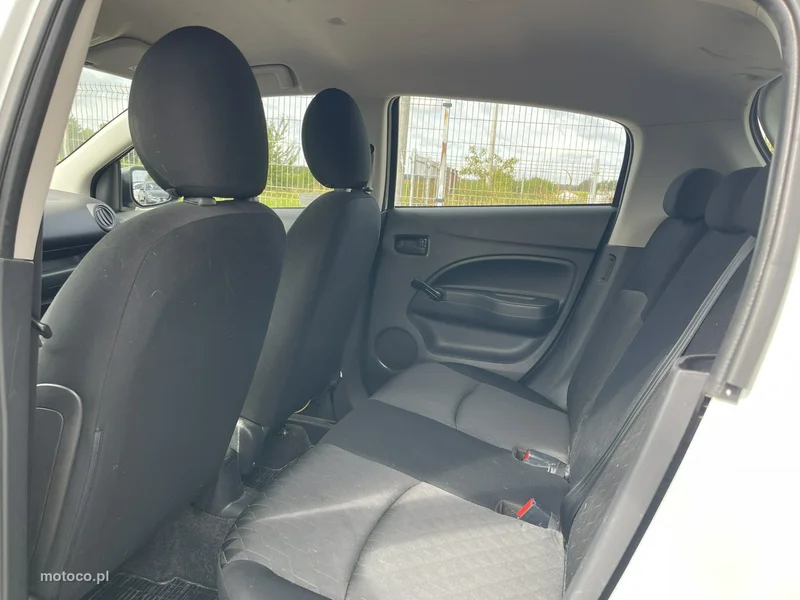 Mitsubishi Space Star 11