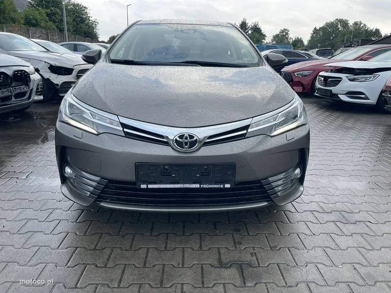 Toyota Corolla E160/E170 9