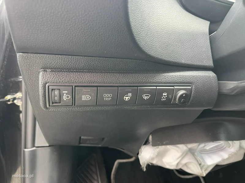 Toyota Corolla E210 17