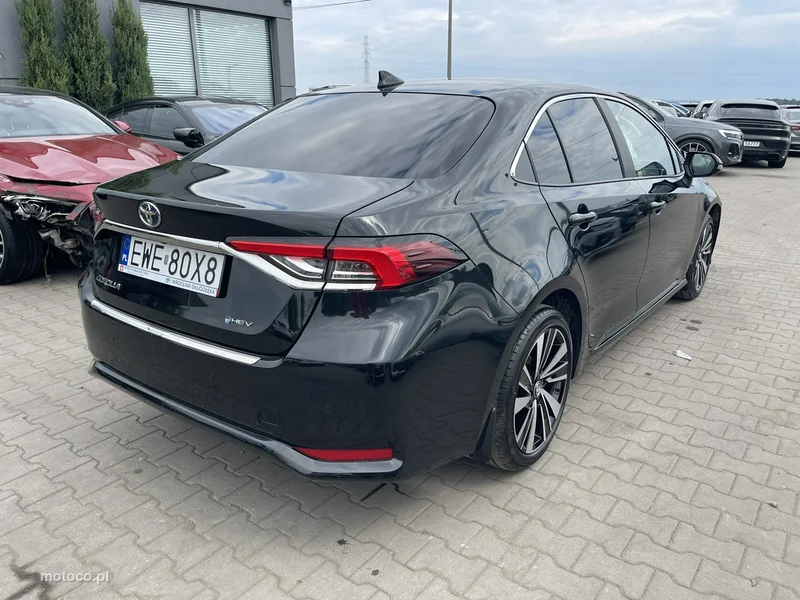 Toyota Corolla E210 7