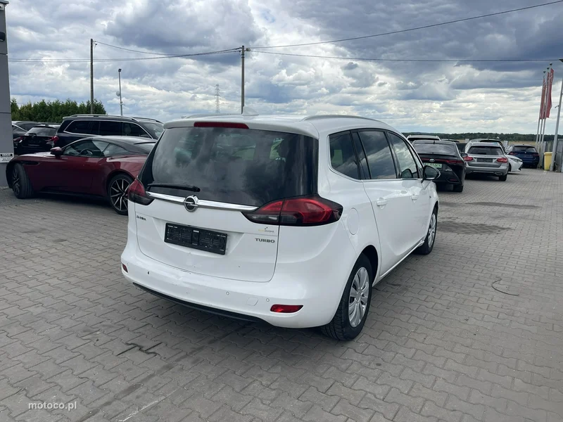 Opel Zafira C Tourer 2
