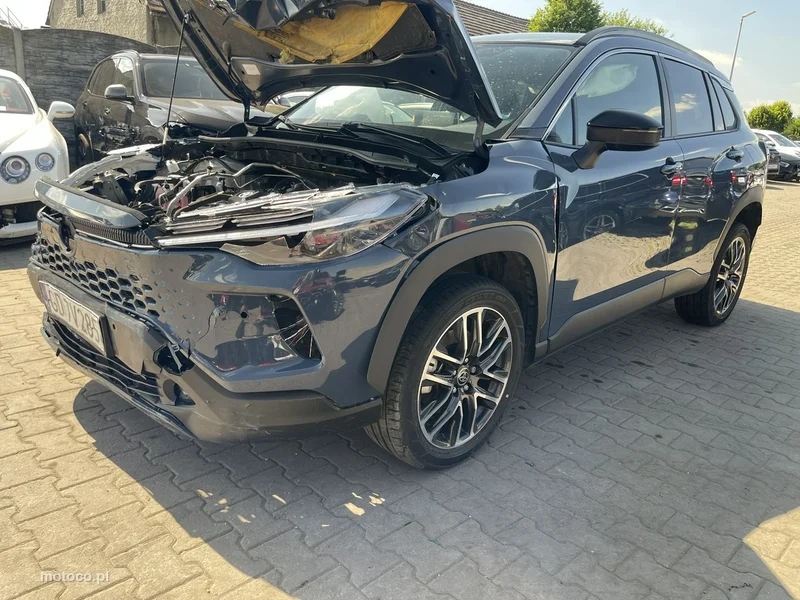 Toyota Corolla Cross 6