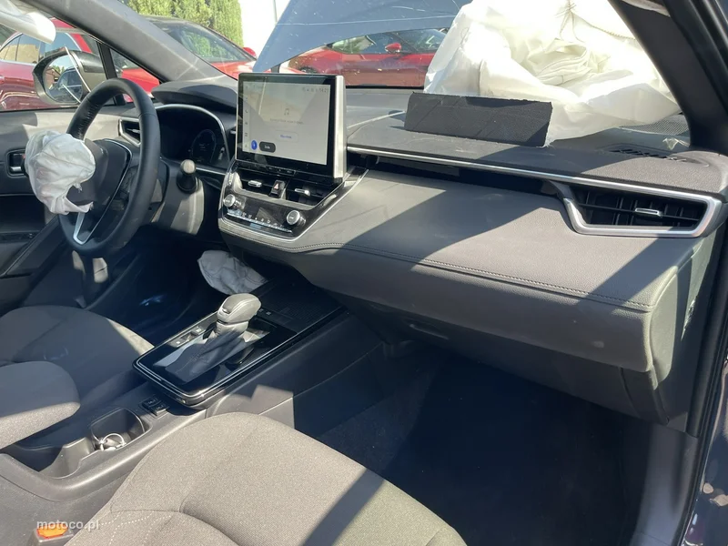 Toyota Corolla Cross 10