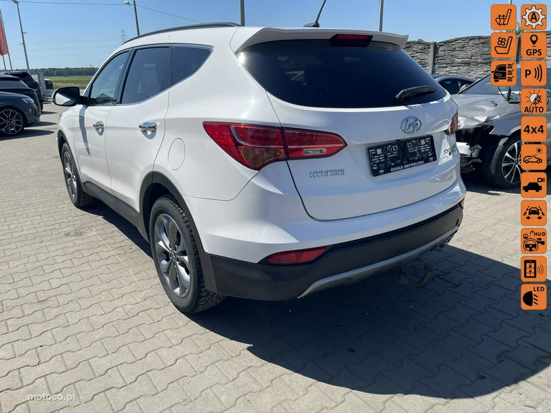 Hyundai SANTA FE