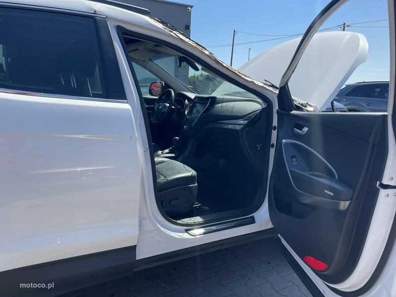 Hyundai SANTA FE 4