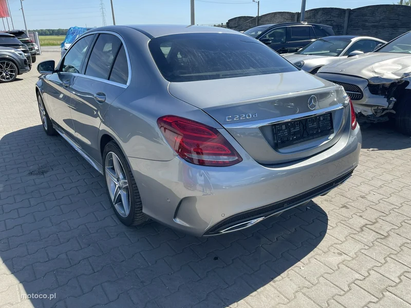 Mercedes-Benz Klasa C W205 C 220 2