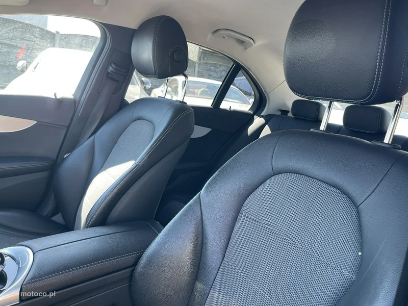 Mercedes-Benz Klasa C W205 C 220 14