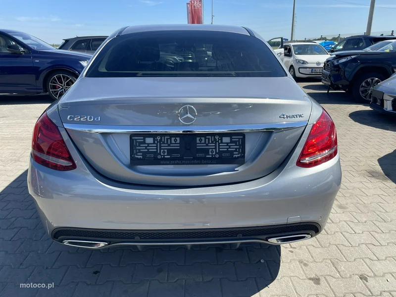 Mercedes-Benz Klasa C W205 C 220 3