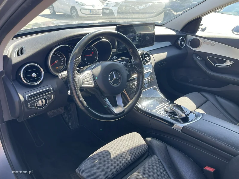 Mercedes-Benz Klasa C W205 C 220 9