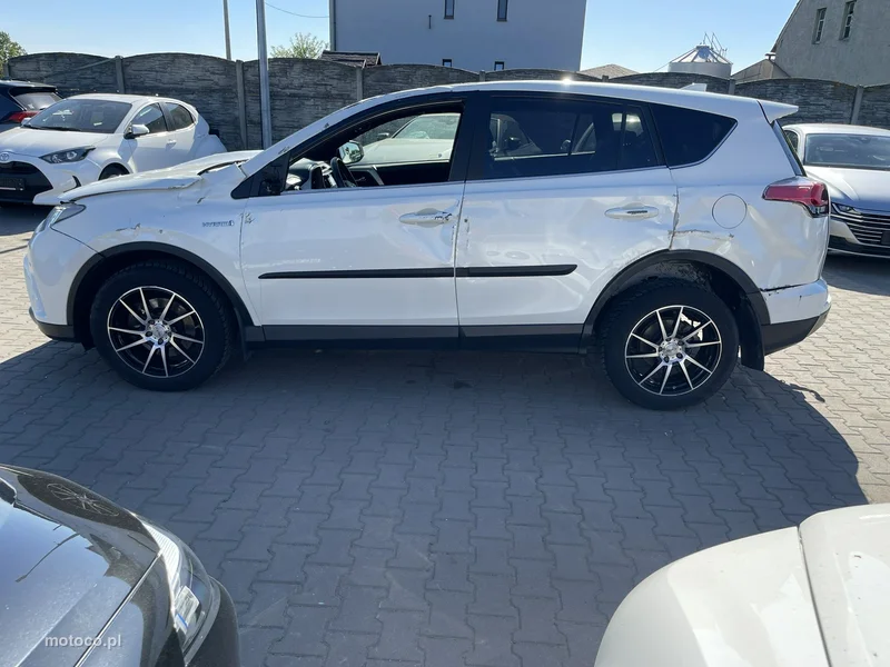 Toyota RAV 4 XA40 2
