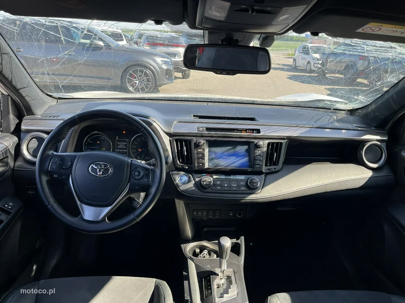 Toyota RAV 4 XA40 12