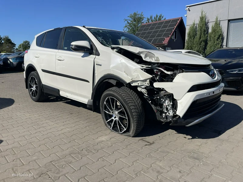 Toyota RAV 4 XA40 8