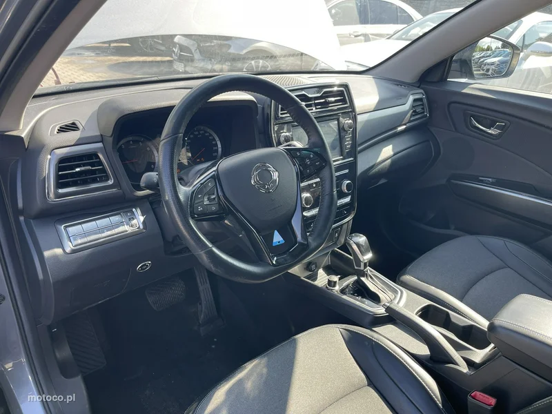 Ssangyong Tivoli Grand 8