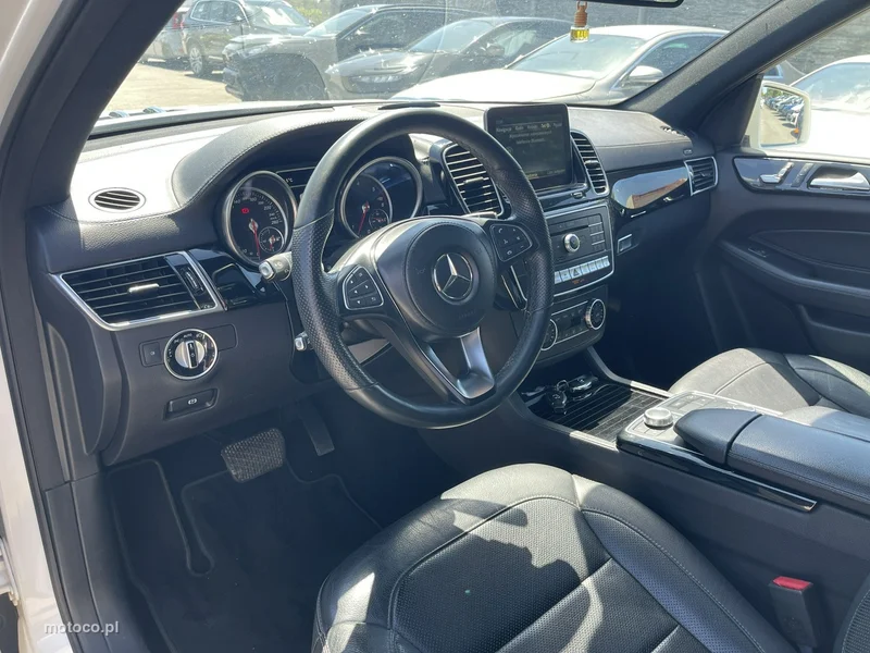 Mercedes-Benz GLS Klasa 8