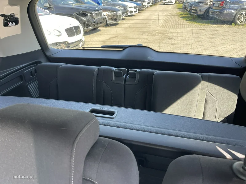 Volkswagen Touran 5T 14