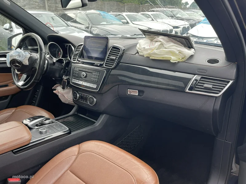 Mercedes-Benz GLS Klasa 11