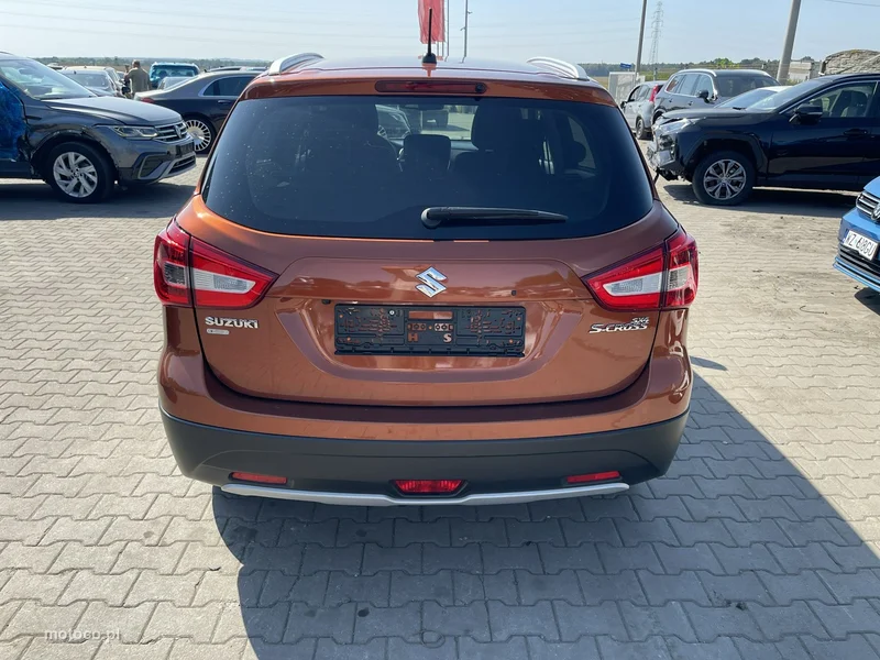 Suzuki (SX4) S-Cross 6