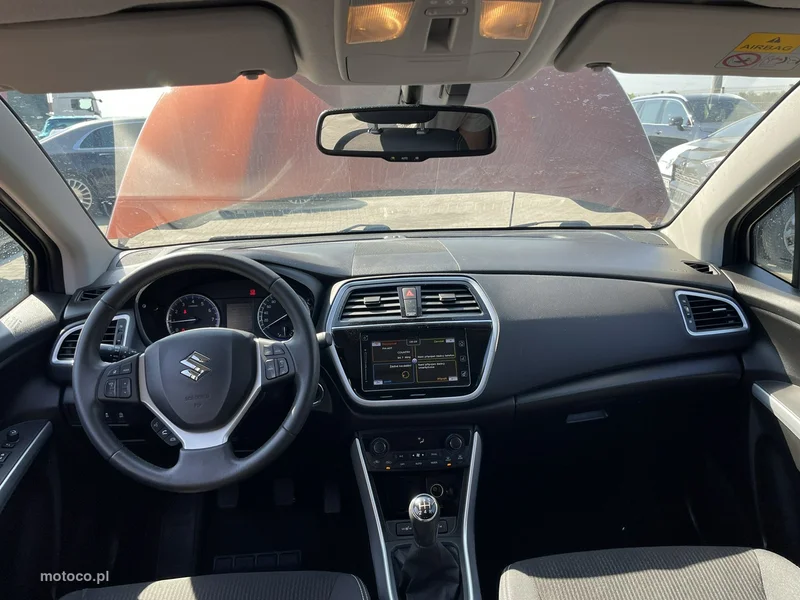 Suzuki (SX4) S-Cross 9