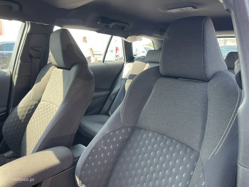 Toyota Corolla E210 11
