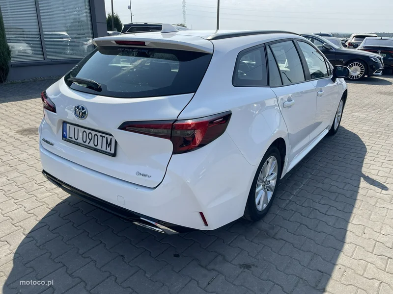 Toyota Corolla E210 4