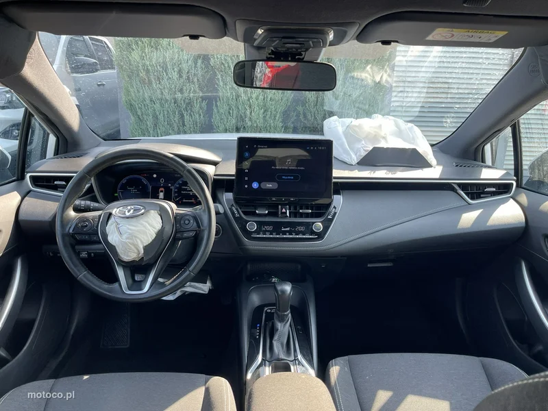 Toyota Corolla E210 8