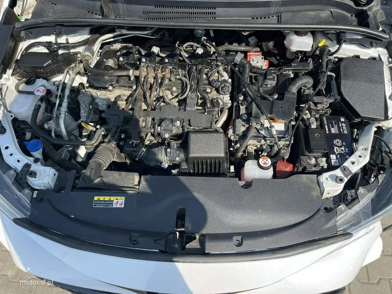 Toyota Corolla E210 15