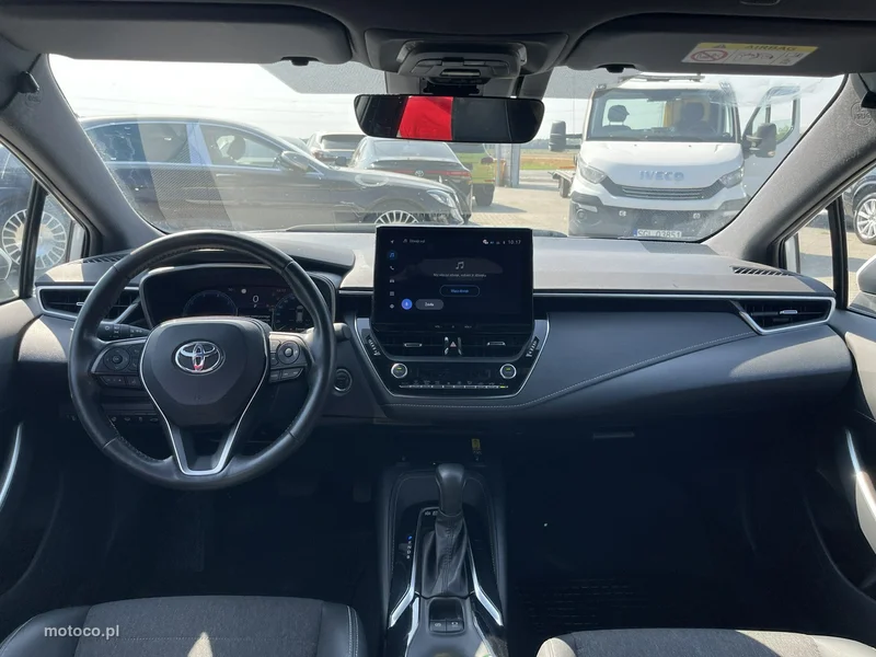 Toyota Corolla E210 10