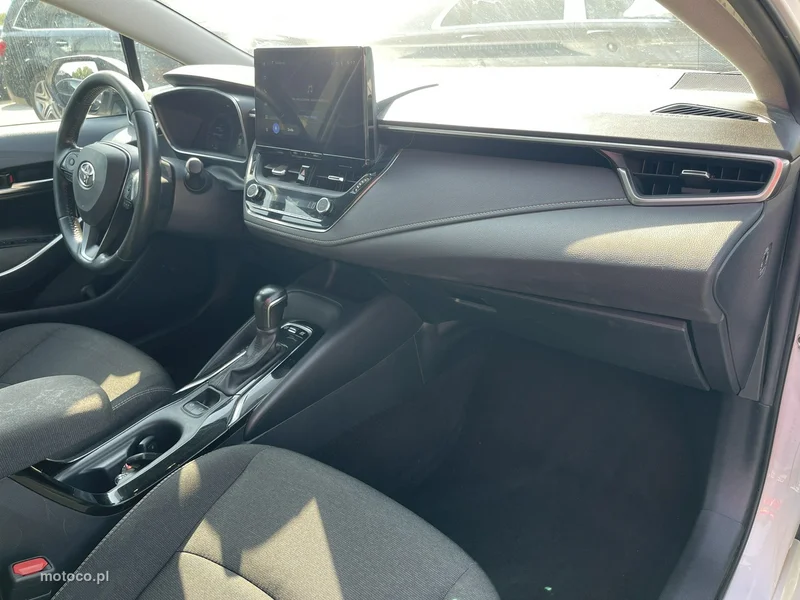 Toyota Corolla E210 11