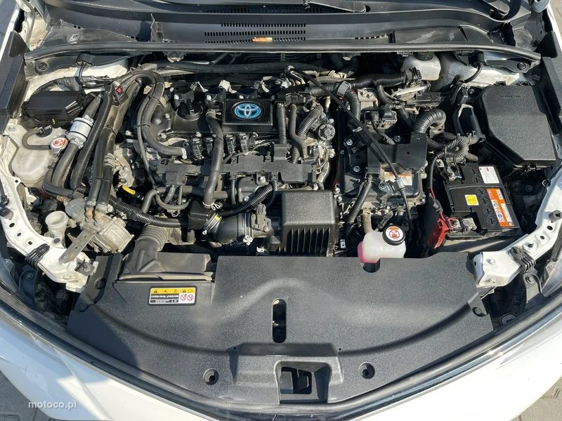 Toyota Corolla E210 13