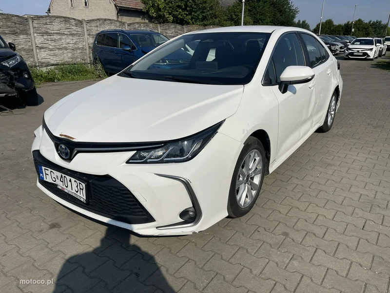 Toyota Corolla E210 6