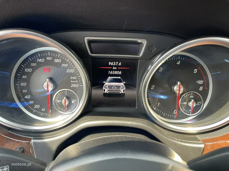 Mercedes-Benz GLS Klasa 13