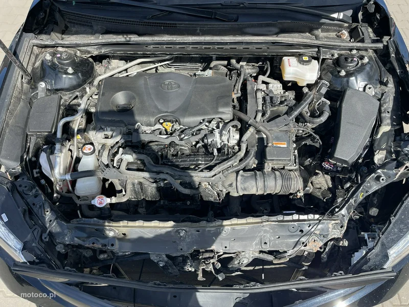 Toyota Camry XV70 12