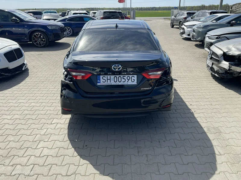 Toyota Camry XV70 3