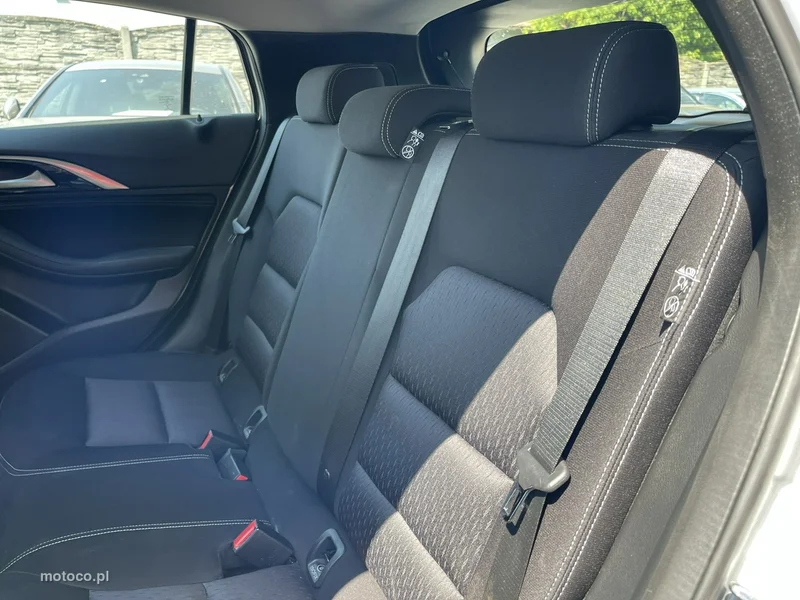 Infiniti Q30 13