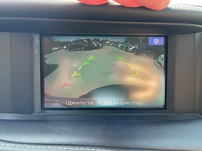 Infiniti Q30 10