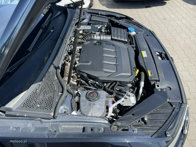 Volkswagen Passat Variant B8 14