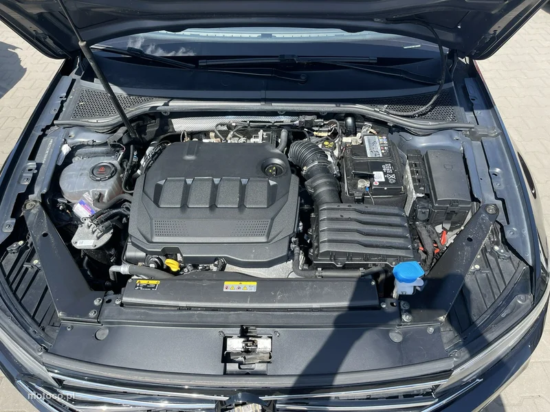 Volkswagen Passat Variant B8 15
