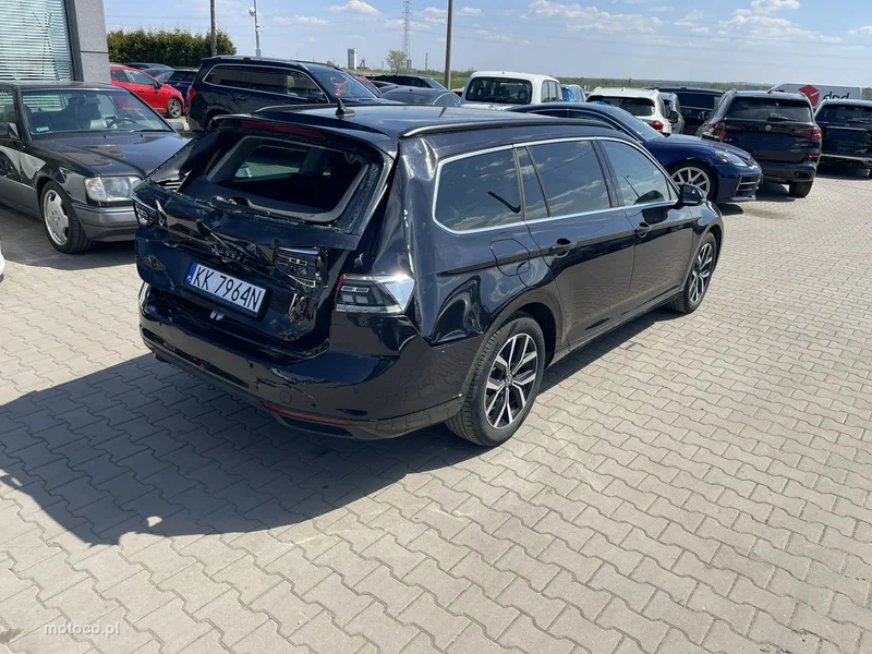 Volkswagen Passat Variant B8 4