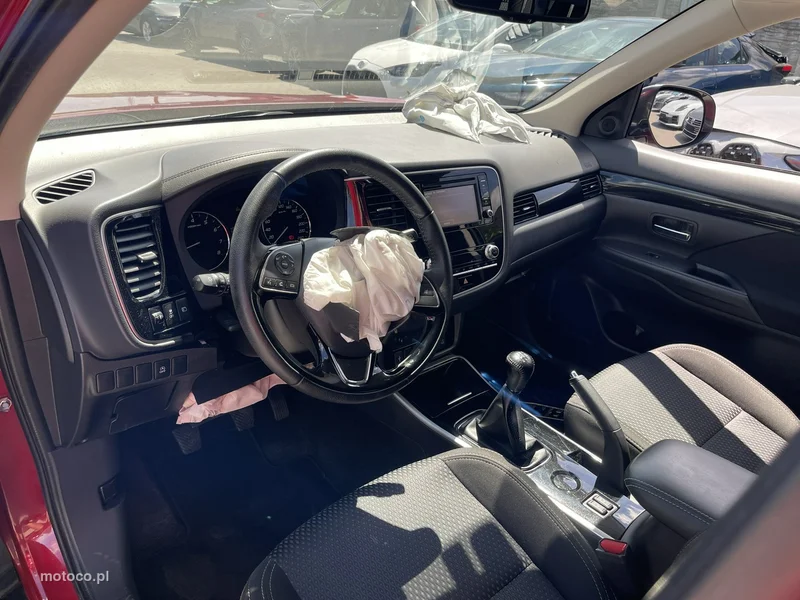Mitsubishi Outlander 6